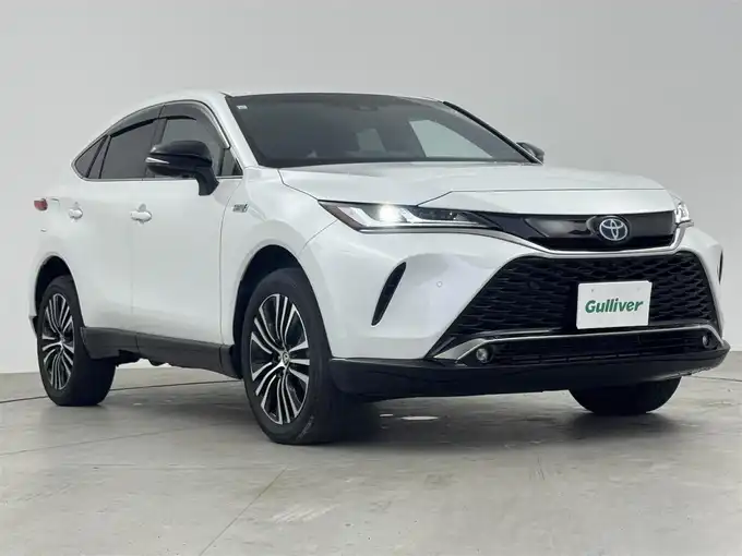 新着情報“ハリアーＰＨＥＶZ”2023年式プラチナホワイトパールマイカ入荷しました！