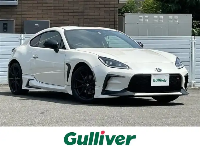 新着情報“ＧＲ８６RZ”2022年式クリスタルホワイトパール入荷しました！