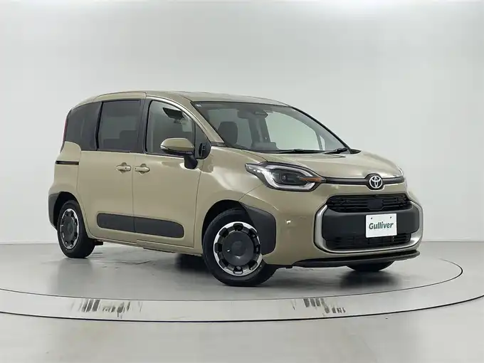 新着情報“シエンタハイブリッドZ”2025年式ベージュ入荷しました！