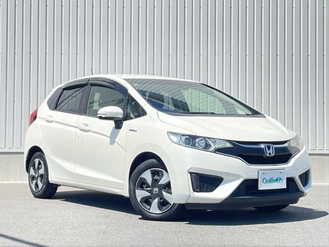 新着情報“フィットハイブリッドハイブリッド・Lパッケージ”2015年式パール入荷しました！