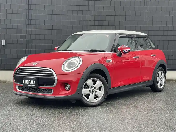 新着情報“ＭＩＮＩクーパーD”2020年式チリ・レッド入荷しました！