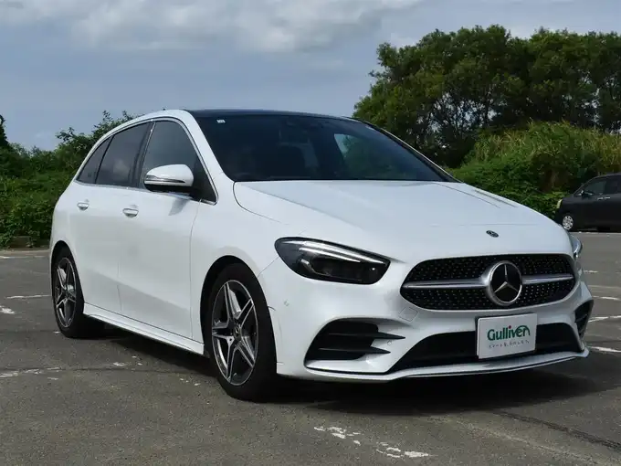 新着情報“ＢクラスB180”2020年式白入荷しました！