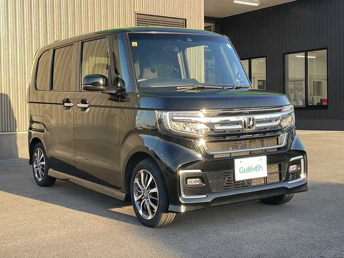 新着情報“Ｎ－ＢＯＸカスタムL”2021年式クリスタルブラックパール入荷しました！