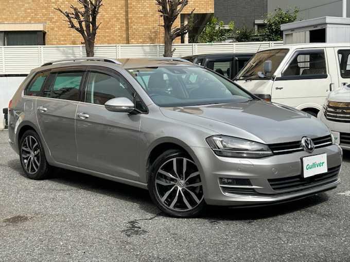 新着情報“ゴルフヴァリアントTSIハイラインブルーモーションテクノロジー”2014年式タングステンシルバーメタリック入荷しました！