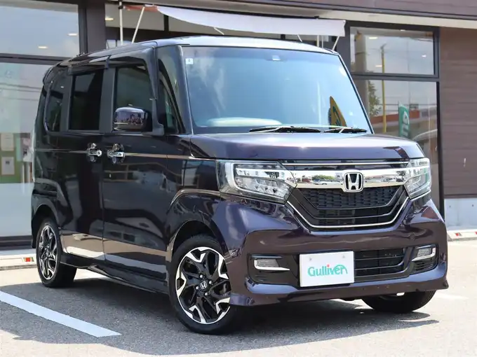 新着情報“Ｎ－ＢＯＸカスタムG・Lターボホンダセンシング”2018年式プレミアムベルベットパープル・パール入荷しました！