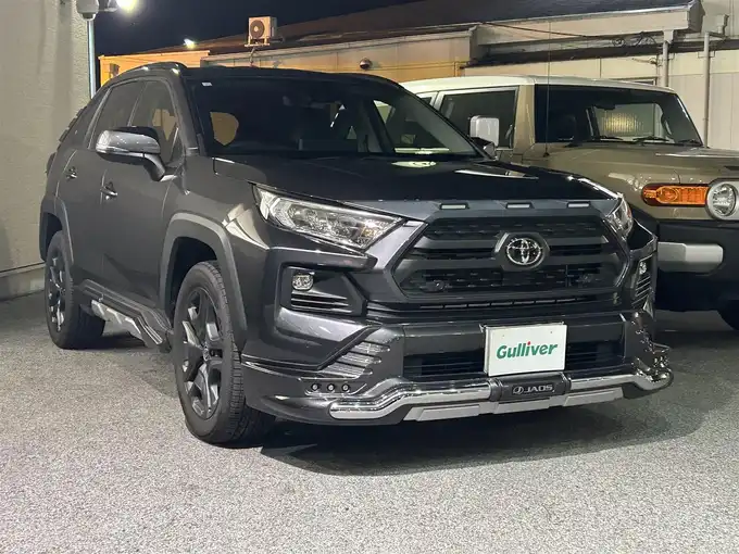 新着情報“ＲＡＶ４アドベンチャー”2023年式グレーメタリック入荷しました！