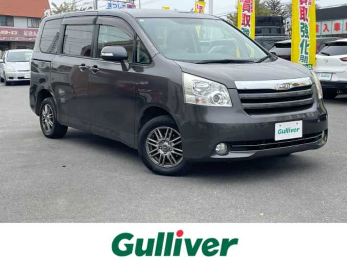 新着情報“ノアX Lセレクション”2009年式グレーメタリック入荷しました！