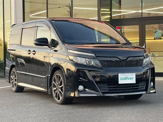 新着情報“ヴォクシーZS G’s”2016年式ブラック入荷しました！