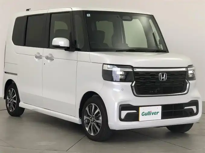 新着情報“Ｎ－ＢＯＸカスタムベースグレード”2024年式プラチナホワイトパール入荷しました！
