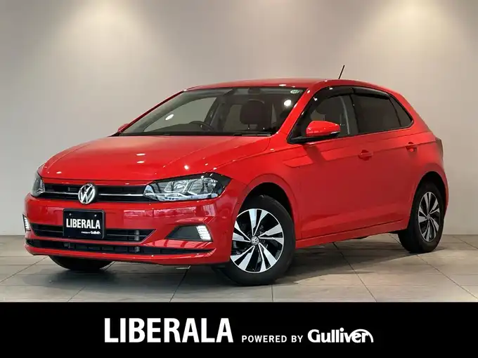 新着情報“ポロTSIハイライン”2018年式赤入荷しました！