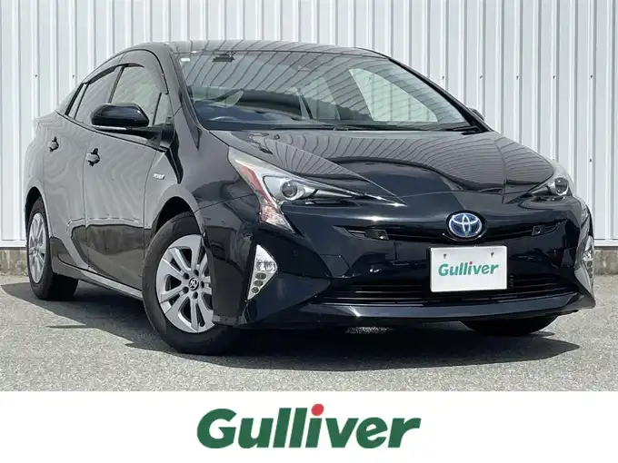 新着情報“プリウスSセーフティプラス”2016年式アティチュードブラックマイカ入荷しました！