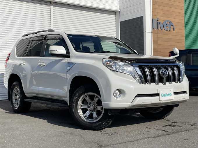 新着情報“ランドクルーザープラドTX”2015年式ホワイトパールクリスタルシャイン入荷しました！