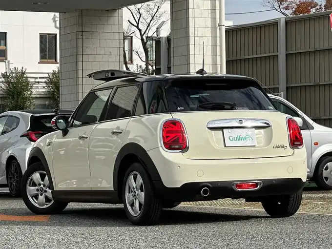 車両画像03