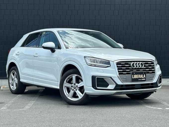 新着情報“Ｑ２30TFSIスポーツ”2018年式グレイシアホワイトメタリック入荷しました！