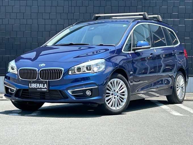 新着情報“２シリーズ218d xDriveグランツアラー ラグジュアリー”2017年式メディテラニアンブルー入荷しました！