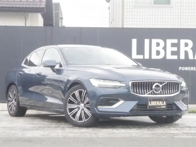 新着情報“Ｓ６０T6 ツインエンジン AWD インスクリプション”2020年式デニムブルーメタリック入荷しました！