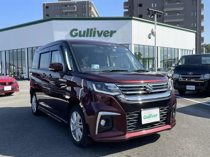 新着情報“ソリオハイブリッドMZ”2023年式メロウディープレッドパール入荷しました！