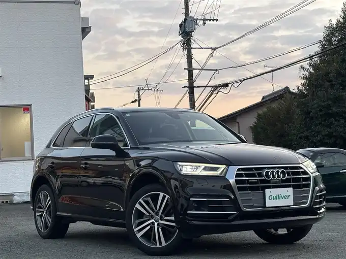 新着情報“Ｑ５Sライン ダイナミックリミテッド”2019年式ミトスブラックメタリック入荷しました！