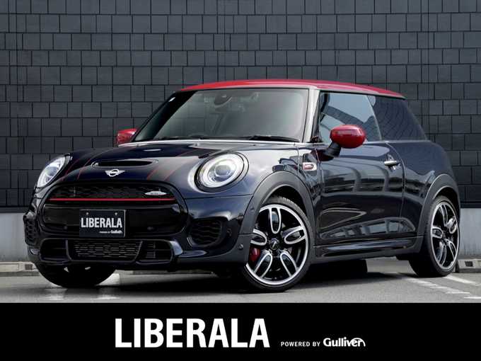 新着情報“ＭＩＮＩジョンクーパーワークス”2020年式黒入荷しました！