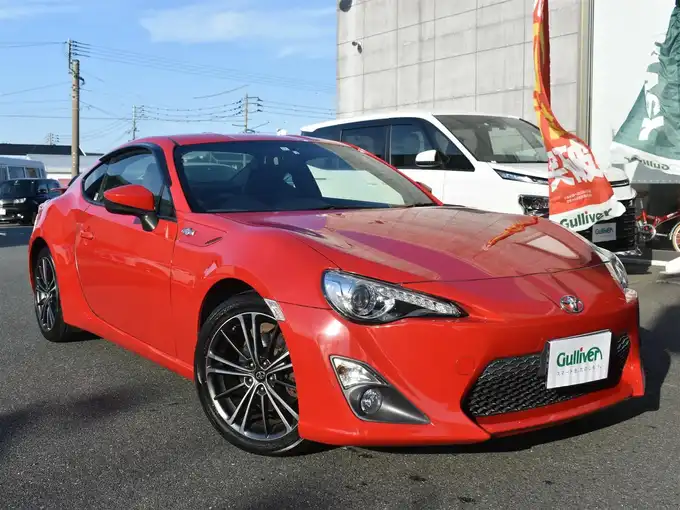 新着情報“８６GT リミテッド”2014年式ライトニングレッド入荷しました！