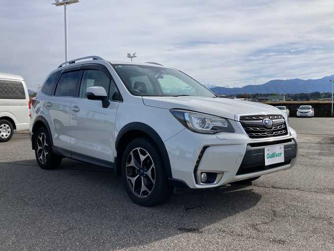 新着情報“フォレスターS－リミテッド”2016年式クリスタルホワイトP入荷しました！