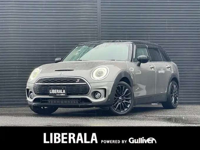 新着情報“ＭＩＮＩクーパーS クラブマン オール4 エッセンシャル・トリム”2020年式メルティングシルバーM入荷しました！
