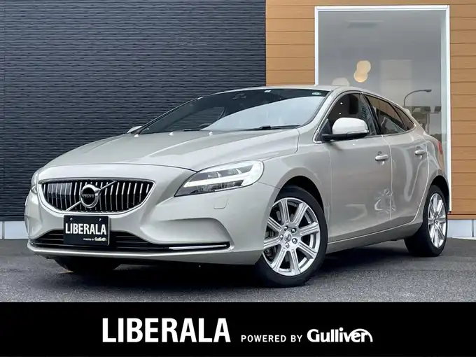 新着情報“Ｖ４０D4 インスクリプション”2019年式ルミナスサンドメタリック入荷しました！