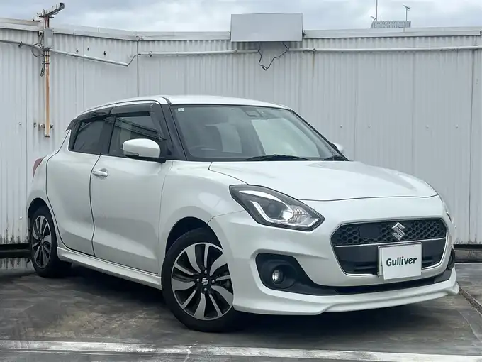 新着情報“スイフトRS セーフティパッケージ装着車”2017年式ピュアホワイトP入荷しました！
