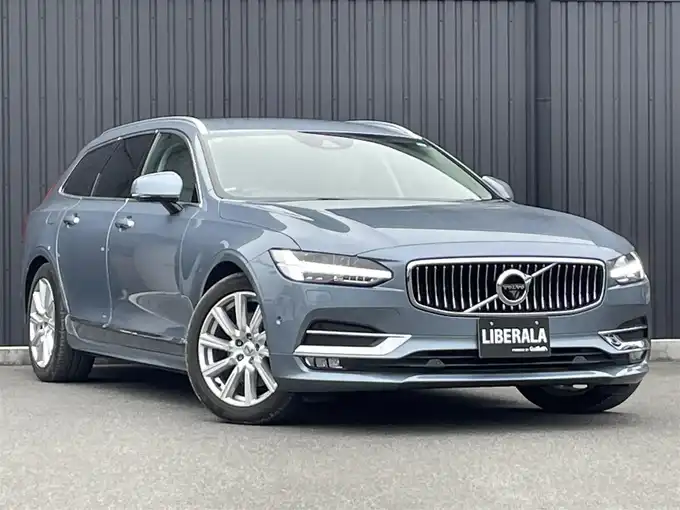 新着情報“Ｖ９０D4 インスクリプション”2018年式青入荷しました！