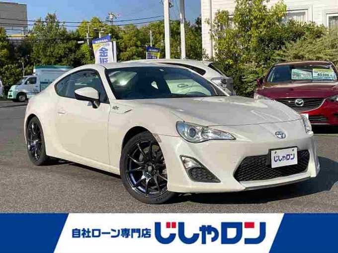 新着情報“８６G”2016年式クリスタルホワイトパール入荷しました！
