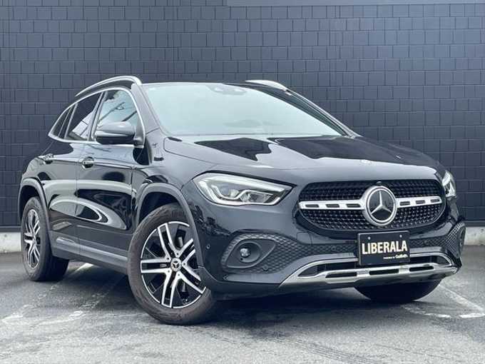 新着情報“ＧＬＡクラスGLA200d 4マチック”2020年式黒入荷しました！