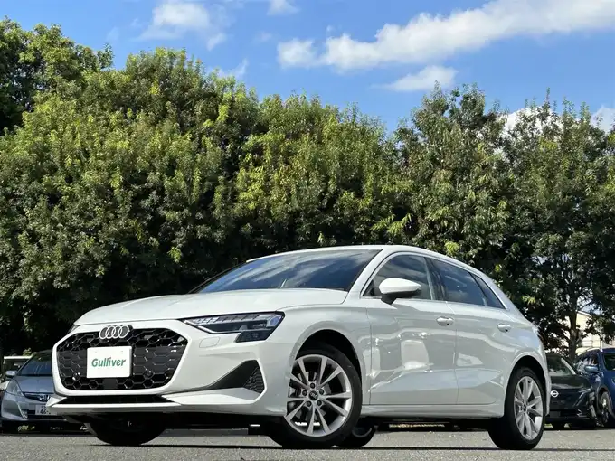 新着情報“Ａ３スポーツバック30TFSIアドバンスド”2025年式グレイシアホワイトメタリック入荷しました！