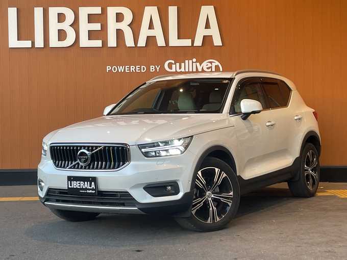 新着情報“ＸＣ４０B4 AWD インスクリプション”2021年式パール入荷しました！