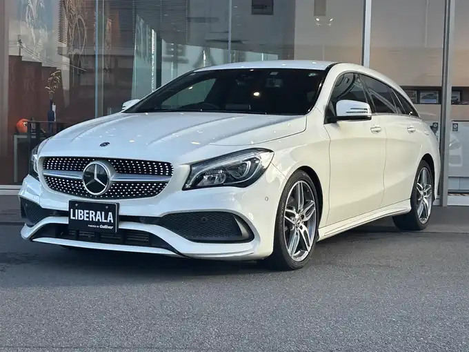 新着情報“ＣＬＡクラス シューティングブレークCLA180 シューティングブレーク AMG スタイル”2017年式カルサイトホワイト入荷しました！