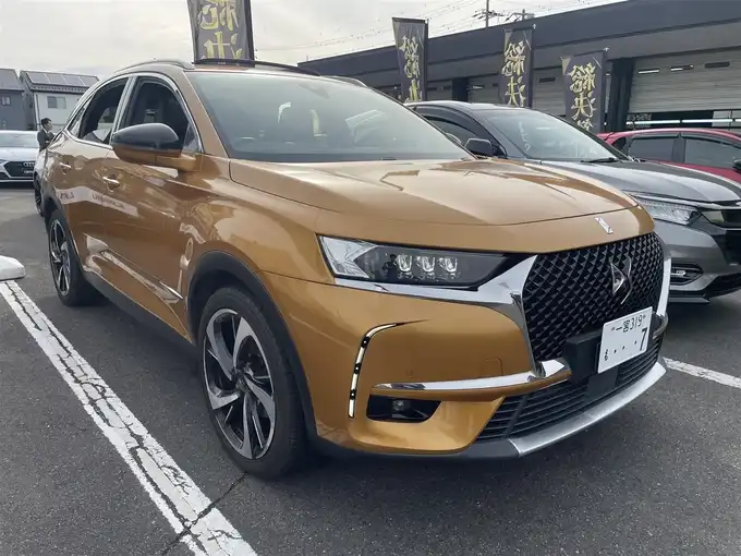 新着情報“ＤＳ７クロスバックグランシック ピュアテック”2019年式茶Ｍ入荷しました！