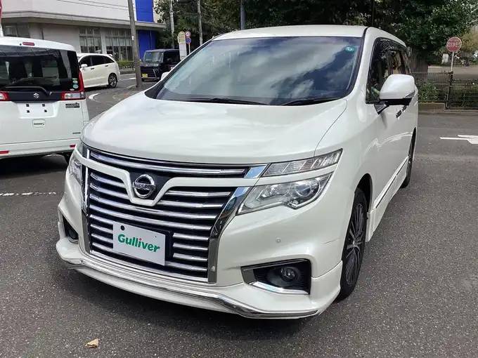新着情報“エルグランド250ハイウェイスタープレミアム”2014年式ブリリアントホワイトパール入荷しました！