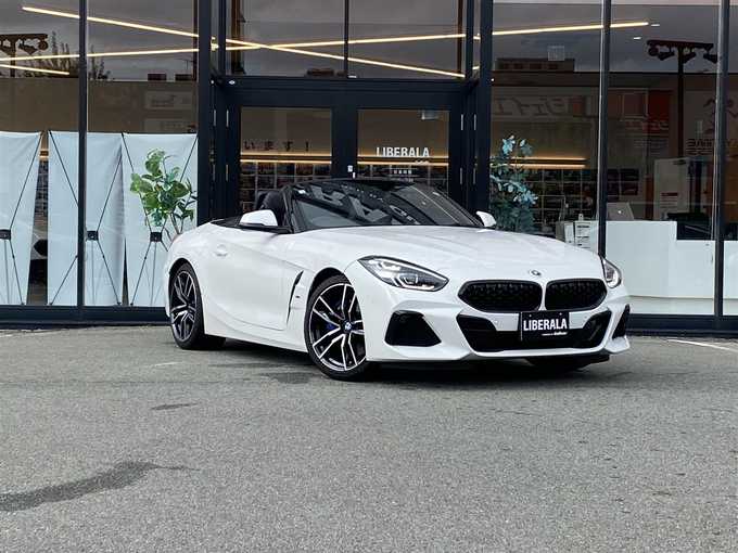新着情報“Ｚ４sDrive20i Mスポーツ”2020年式アルピンホワイトⅢ入荷しました！