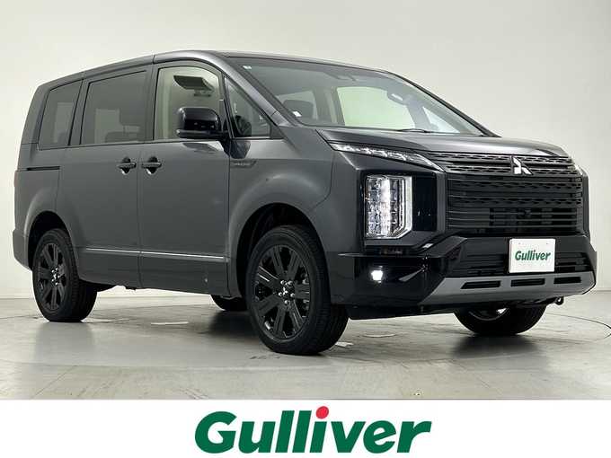 新着情報“デリカＤ：５シャモニー（電動サイドステップ非装着車）”2025年式グラファイトグレーメタリック/ブラックマイカ入荷しました！