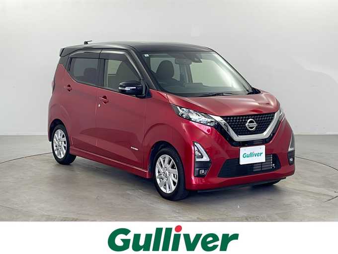 新着情報“デイズハイウェイスター X”2022年式スパークリングレッド/ブラック入荷しました！