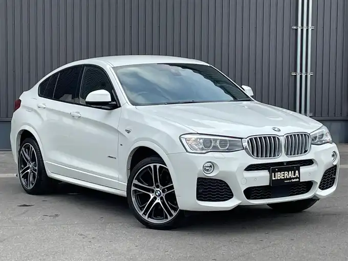 新着情報“Ｘ４xDrive 28i Mスポーツ”2016年式アルピンホワイトⅢ入荷しました！