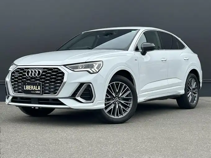 新着情報“Ｑ３スポーツバック35TDIクワトロ Sライン”2021年式白入荷しました！