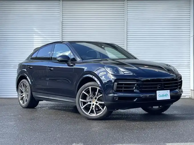 新着情報“カイエンクーペカイエンクーペ プラチナエディション”2022年式紺Ｍ入荷しました！