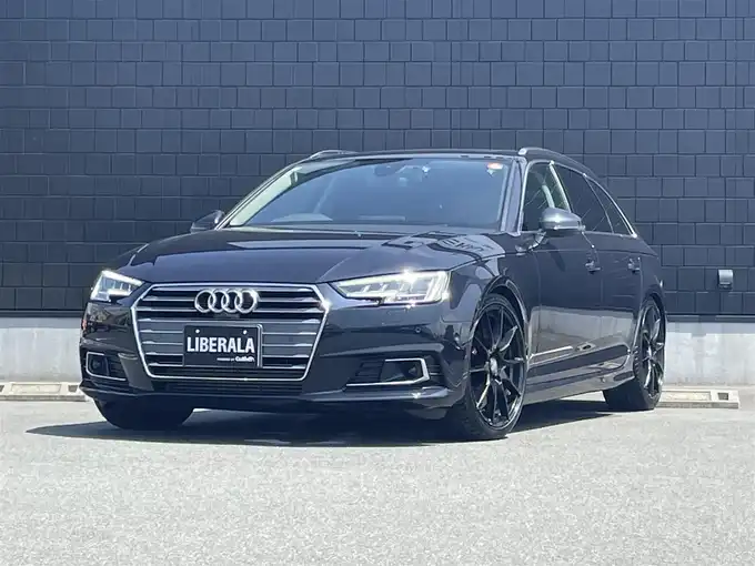 新着情報“Ａ４2．0TFSI”2018年式ムーンライトブルーパールエフェクト入荷しました！