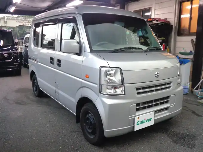 新着情報“エブリイジョインターボ”2014年式シルキーシルバーメタリック入荷しました！