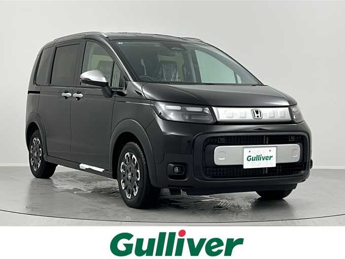 新着情報“フリードe:HEVクロスター”2025年式クリスタルブラックパール入荷しました！