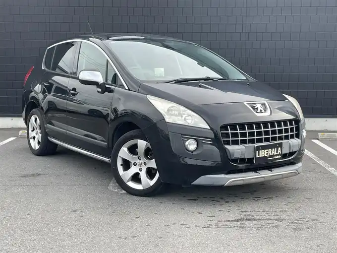 新着情報“３００８プレミアム”2011年式黒入荷しました！