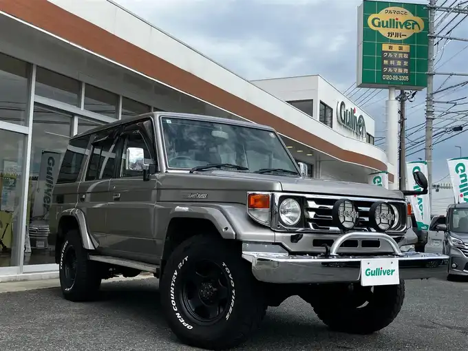 新着情報“ランドクルーザー７０ZX 4ドア”2003年式グレーM入荷しました！