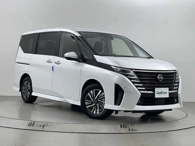 新着情報“セレナe－パワー ハイウェイスターV”2025年式プリズムホワイト入荷しました！