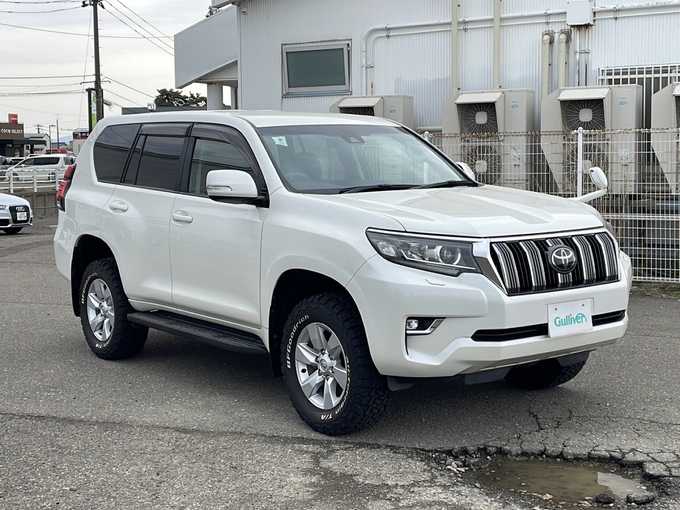新着情報“ランドクルーザープラドTX”2018年式ホワイトパールクリスタルシャイン入荷しました！