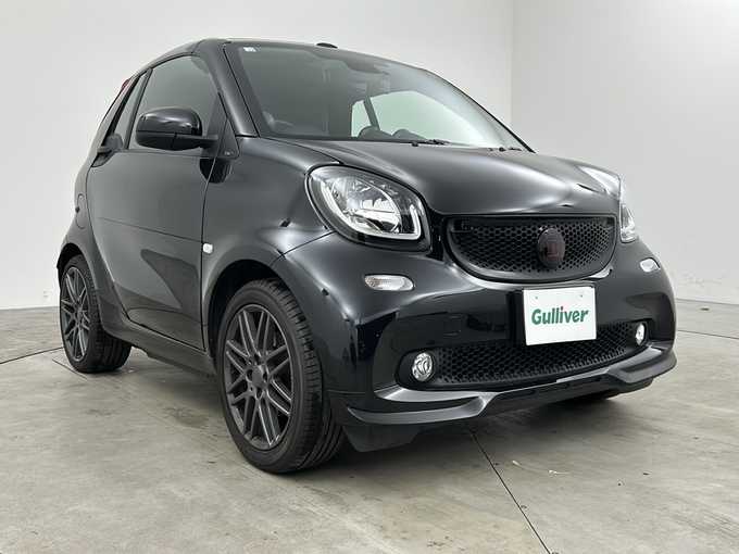 新着情報“スマートフォーツーカブリオBRABUS スポーツ”2018年式黒入荷しました！